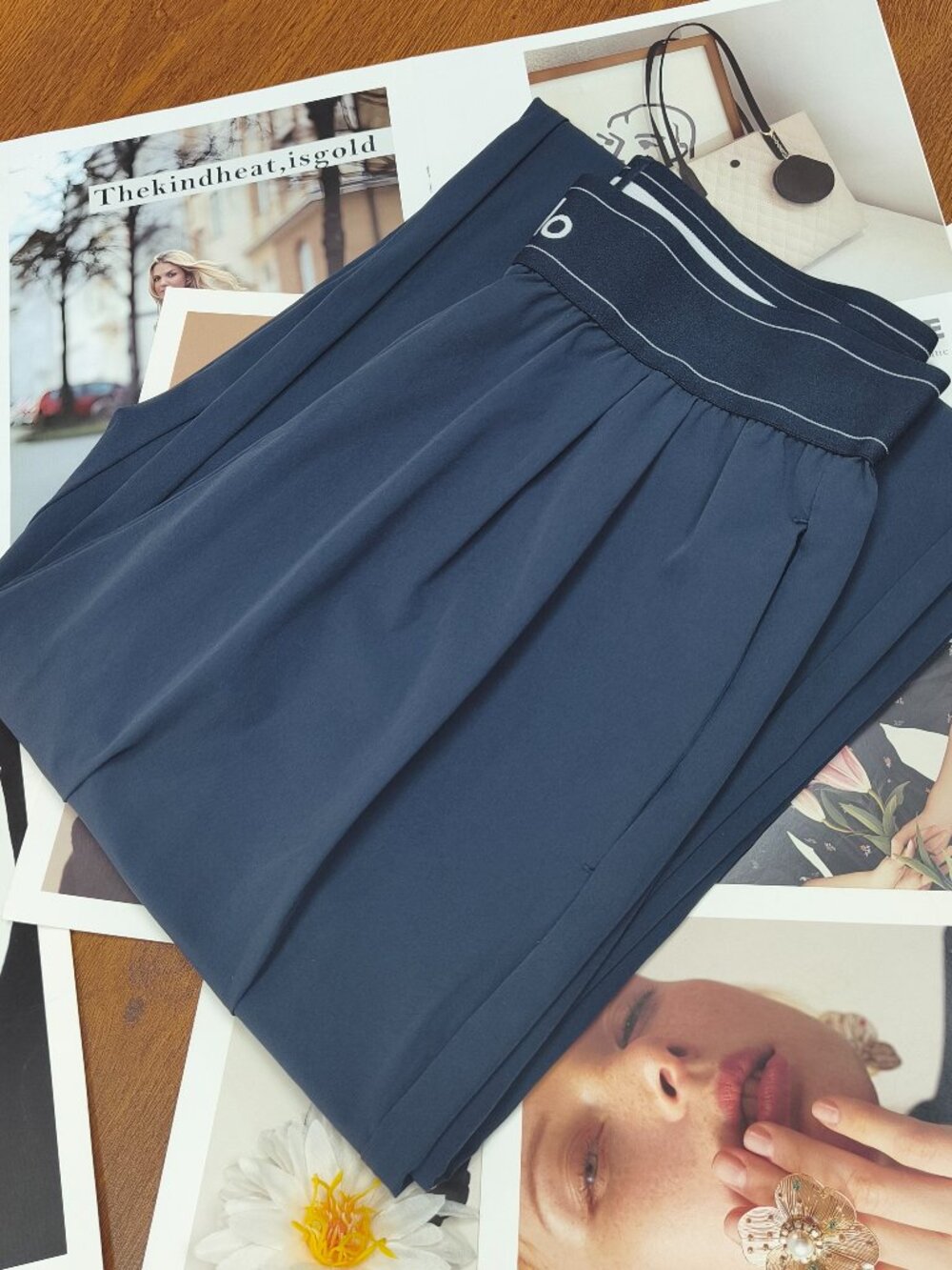 Authentic ALO Yoga Pants Navy Blue XS-M | Everyday Essential (Regular)💙🍨 - Picture 2 of 8